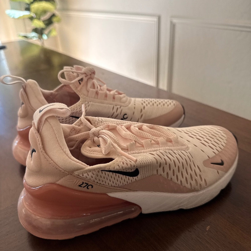 Women’s Nike Air Max 270 pink
